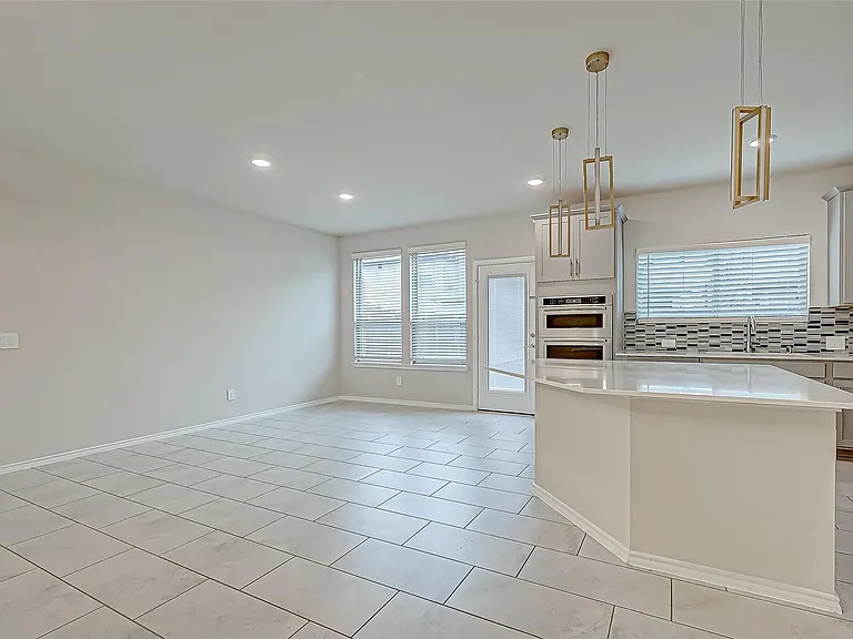 10511 Blankiet Ln — Photo 7