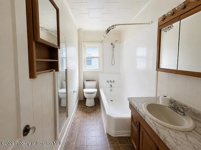 607 Deacon St — Photo 8