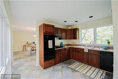 3rd image of 3171 Woodland Ln