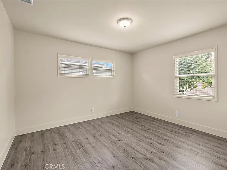 443 S Devon Rd — Photo 7