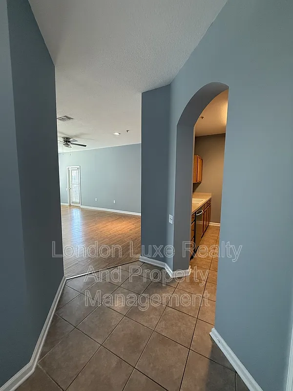 3 bed, 2.0 bath, 1408 sqft, $1,700 — Photo 4