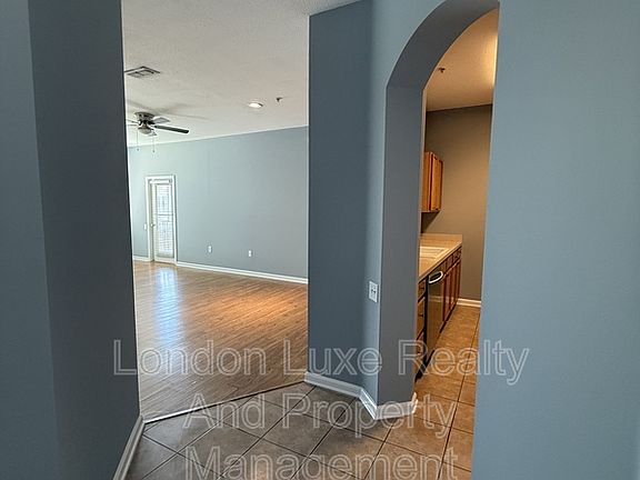 4th image of 7990 Baymeadows Rd #829