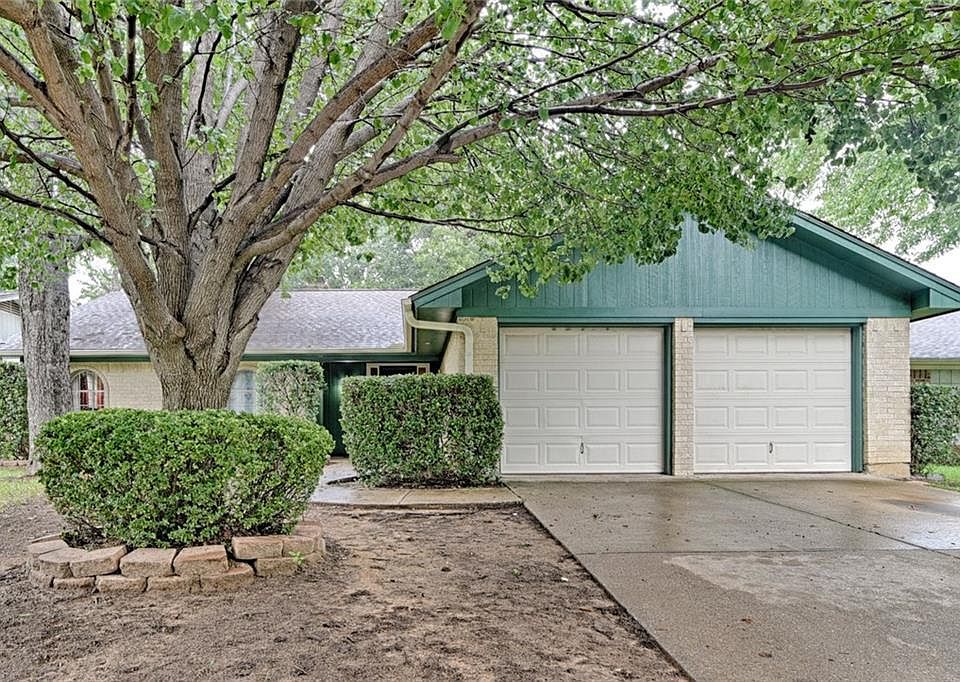 1st image of 3819 Glenbrook Dr