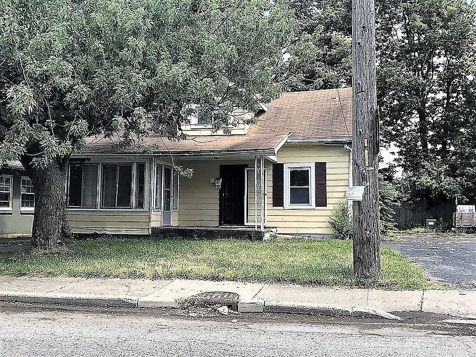 1st image of 4215 N Evanston Ave