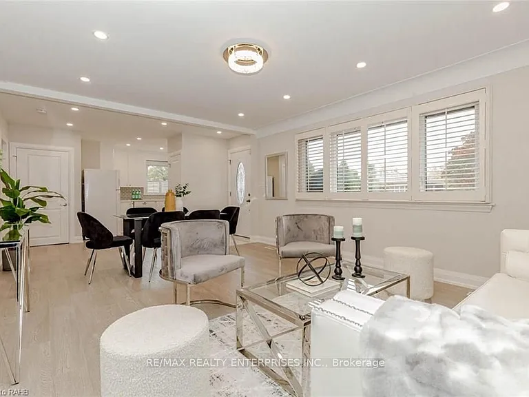 128 Clarendon Ave #MAIN — Photo 4