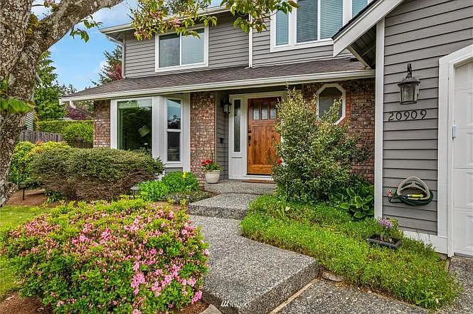 20909 33rd Ave SE — Photo 2