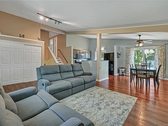 3rd image of 3 Cathy Dr
