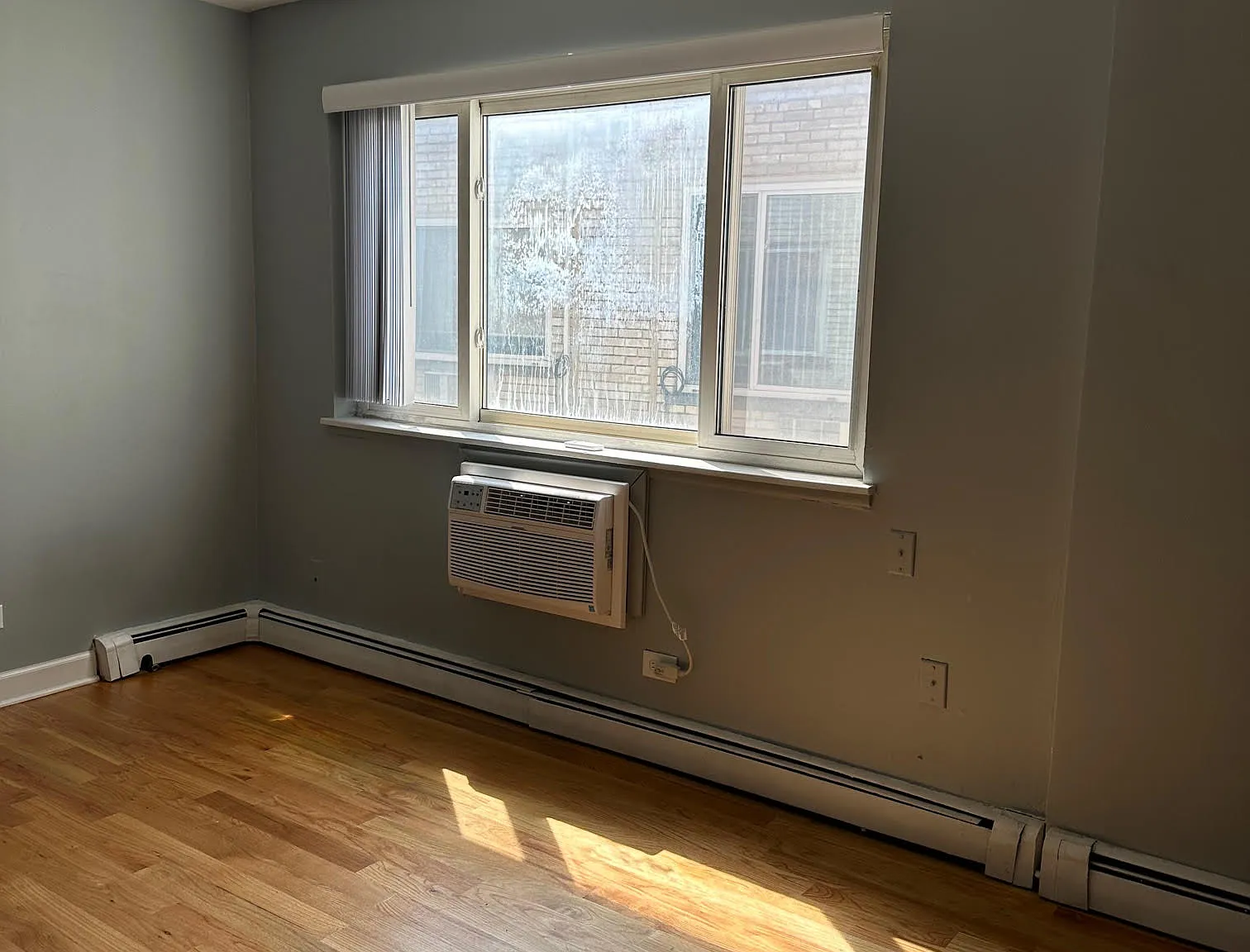 Studio, 400 sqft, $1,500 — Photo 4