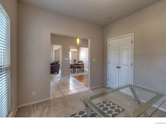 5th image of 2105 Walnut Hill Ln