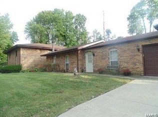 28 Weslake Dr, Fairview Heights, IL 62208