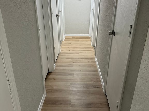 4th image of 13771 S Glen Pl