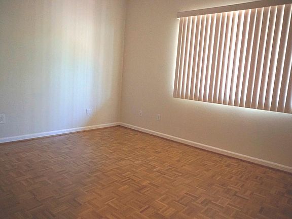 5th image of 2975 Park Blvd #X102