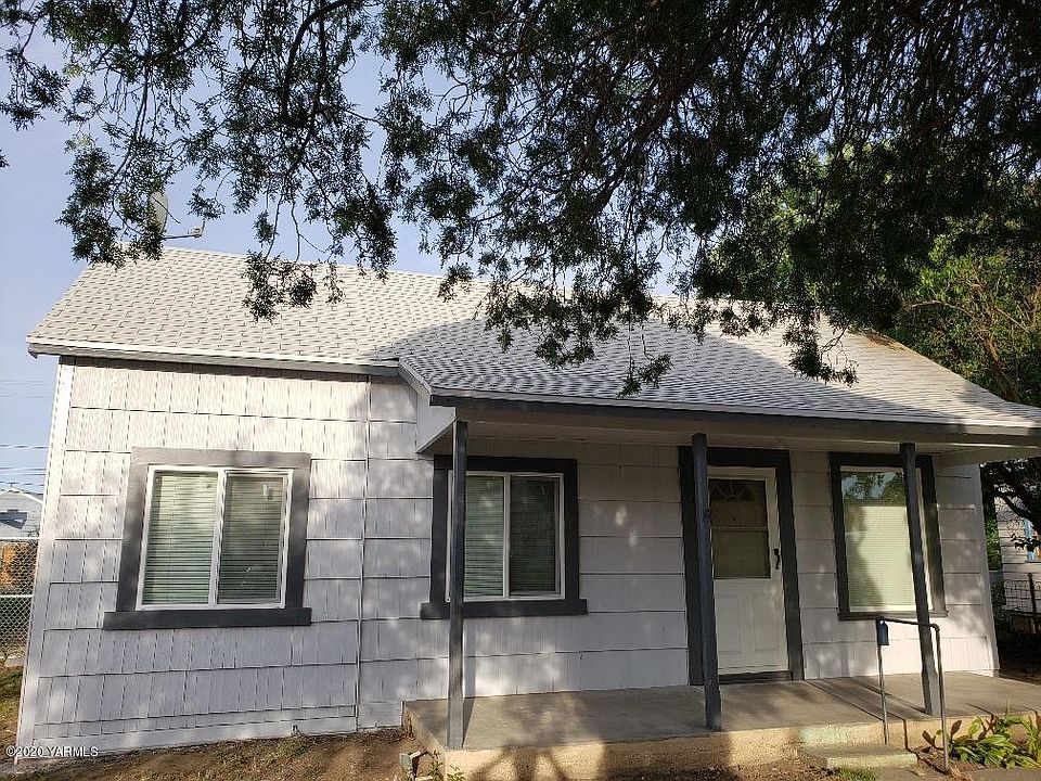 1st image of 410 S Toppenish Ave