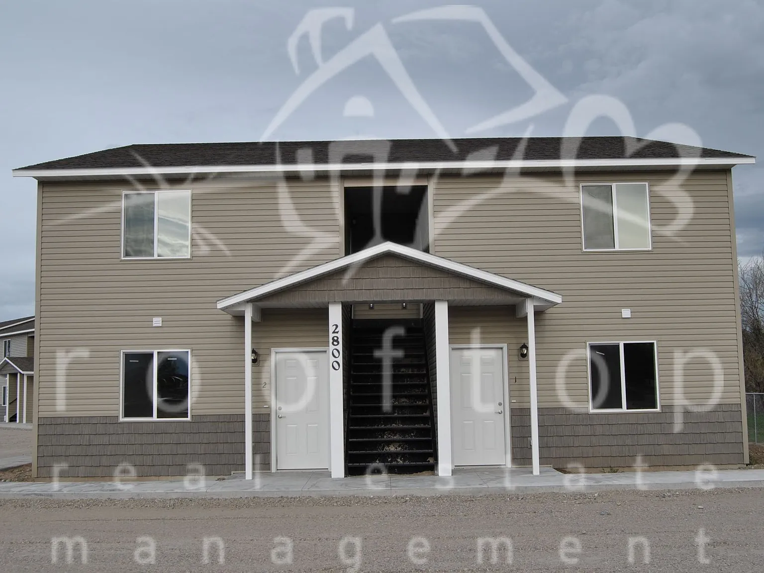 3 bed, 932 sqft, $1,050 — Photo 1