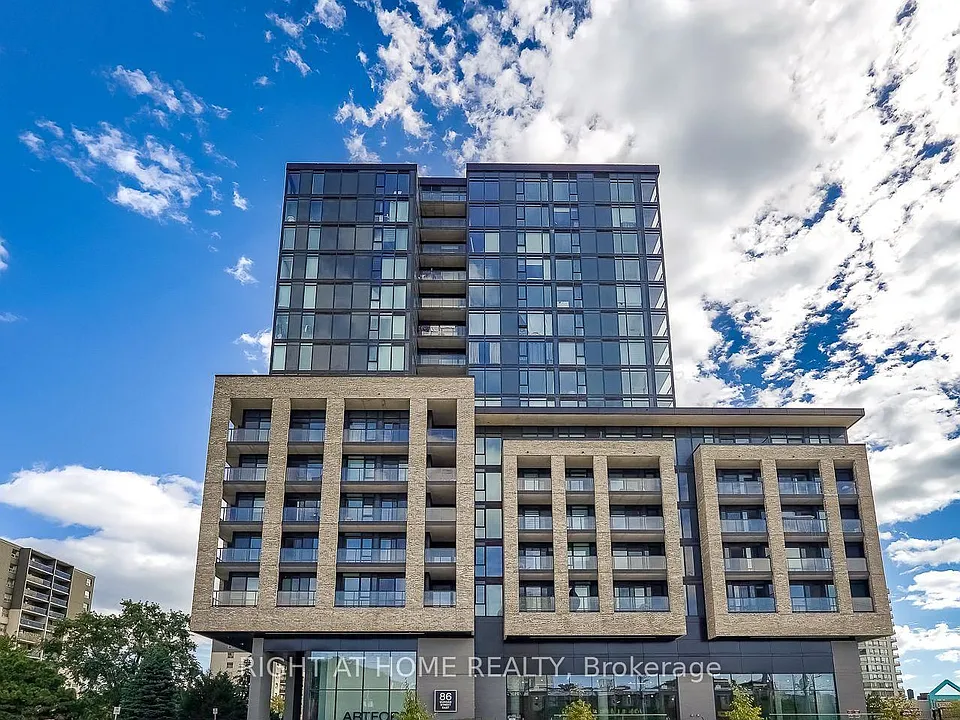 86 Dundas St E #1011