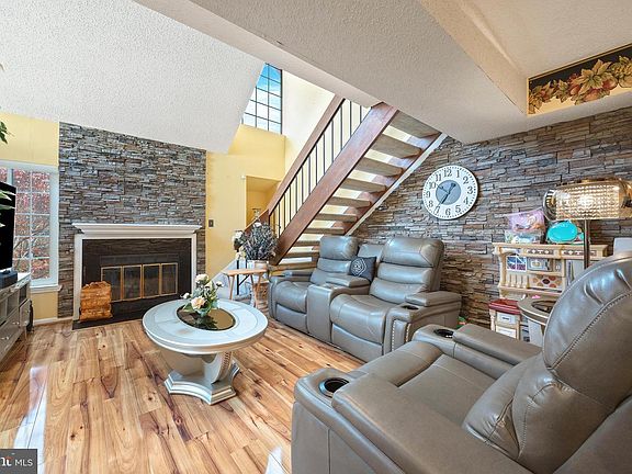 4th image of 14106 William St #19-B