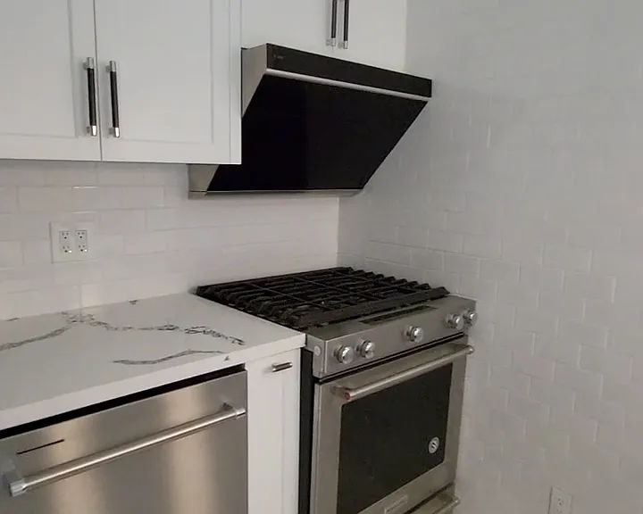 11940 Weddington St #16 — Photo 2