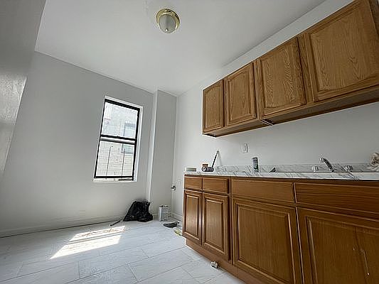 3rd image of 2565 Grand Concourse #5F
