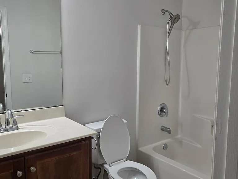 142 Leeswood Cir — Photo 8