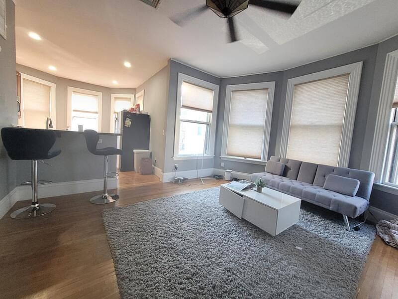 1st image of 126 Calumet St #2