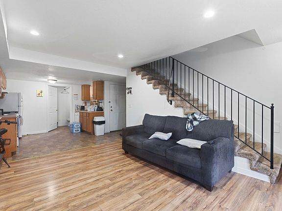 5th image of 4526 S Dean Dr