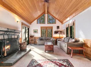 27949 Squirrel Ln, Lake Arrowhead, CA 92352