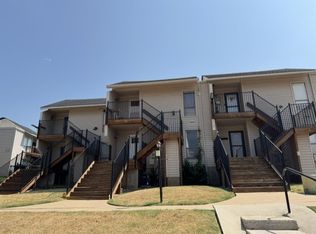 121 Falconhead Dr W #D, Burneyville, OK 73430