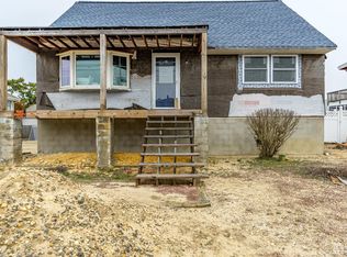 39 W Indiana Ave, Brant Beach, NJ 08008