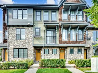 306 E Ascot Cir SW, Calgary, AB T3H0X2