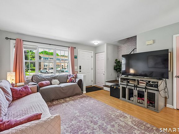 3rd image of 44 Salem Walk #44