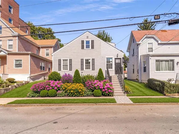 219 East 238th Street image 1 of 31