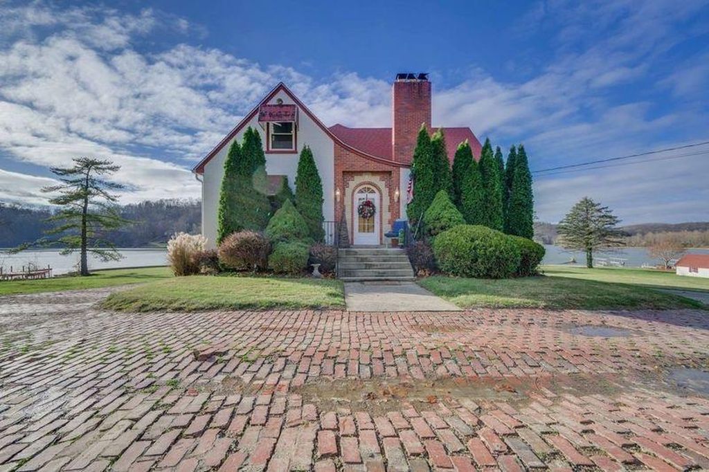 Real estate listing image