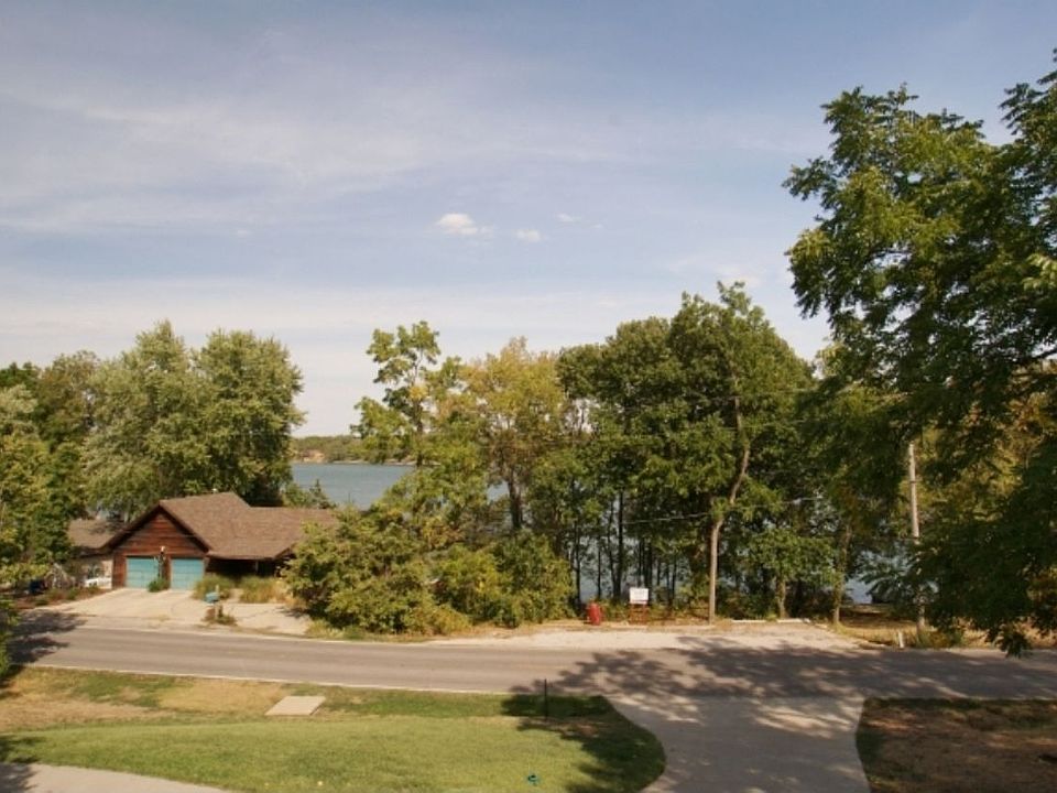 7704 NW Westside Dr, Weatherby Lake, MO 64152 Zillow