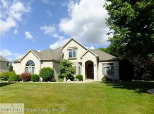 2540 Hummingbird Dr, Holt, MI 48842