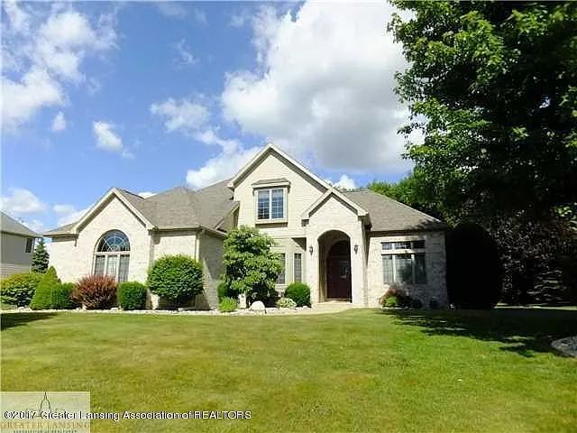 2540 Hummingbird Dr photo 1