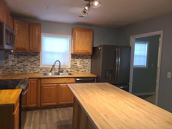4th image of 3431 Hyde Cir