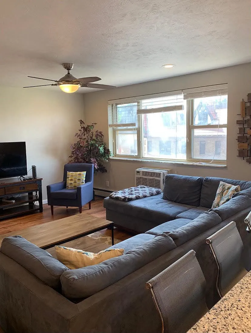 2 bed, 1680 sqft, $2,900 — Photo 2