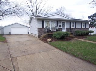 3140 44th St, Highland, IN 46322