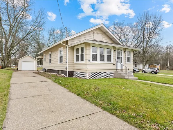 808 W Oak St, Orrville, OH 44667