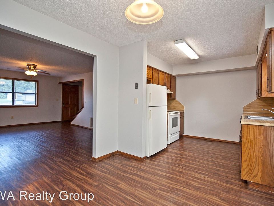 1st image of 1312 Royal Dr #B