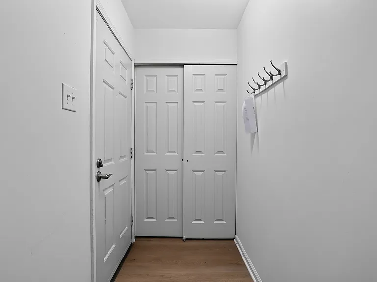69 Ramsgate Ct — Photo 14