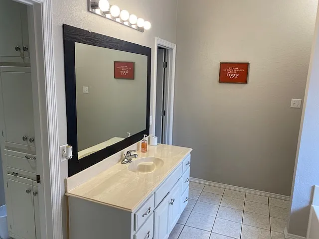 3781 Regency Cir — Photo 15