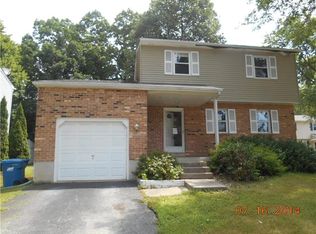 14 Pembroke Ln, New Castle, DE 19720