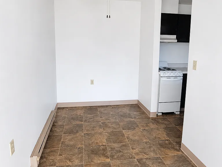 Whispering Pines Apartments — Photo 11