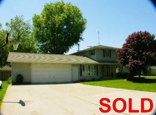 205 N Lake St, Syracuse, IN