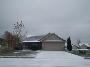 3401 Riverstone Ct, De Pere, WI 54115