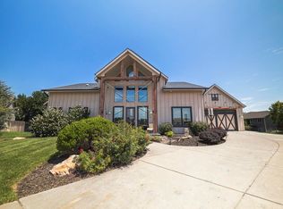 11026 W Hollywood Ct, Wichita, KS 67215