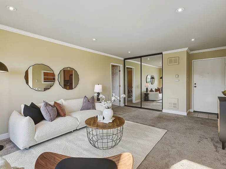800 N Delaware St #303 — Photo 1