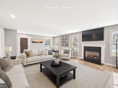 936 Meetinghouse Rd, Upper Chichester, PA, 19061