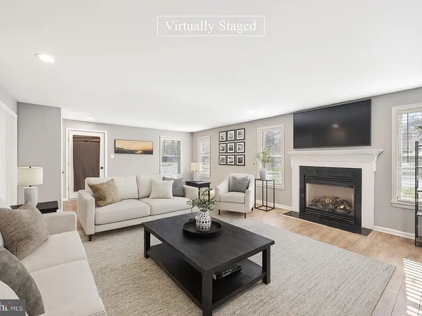 936 Meetinghouse Rd, Upper Chichester, PA 19061